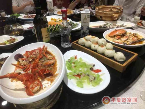 百合春天风雅餐厅加盟